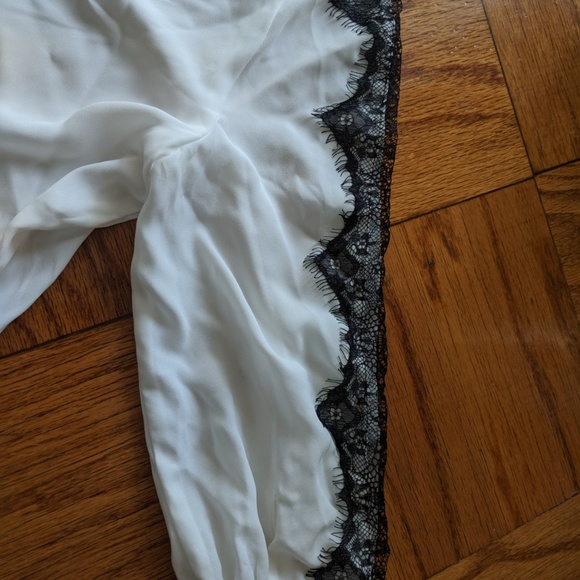 Sheer white and black flowy blouse - Picture 3 of 4